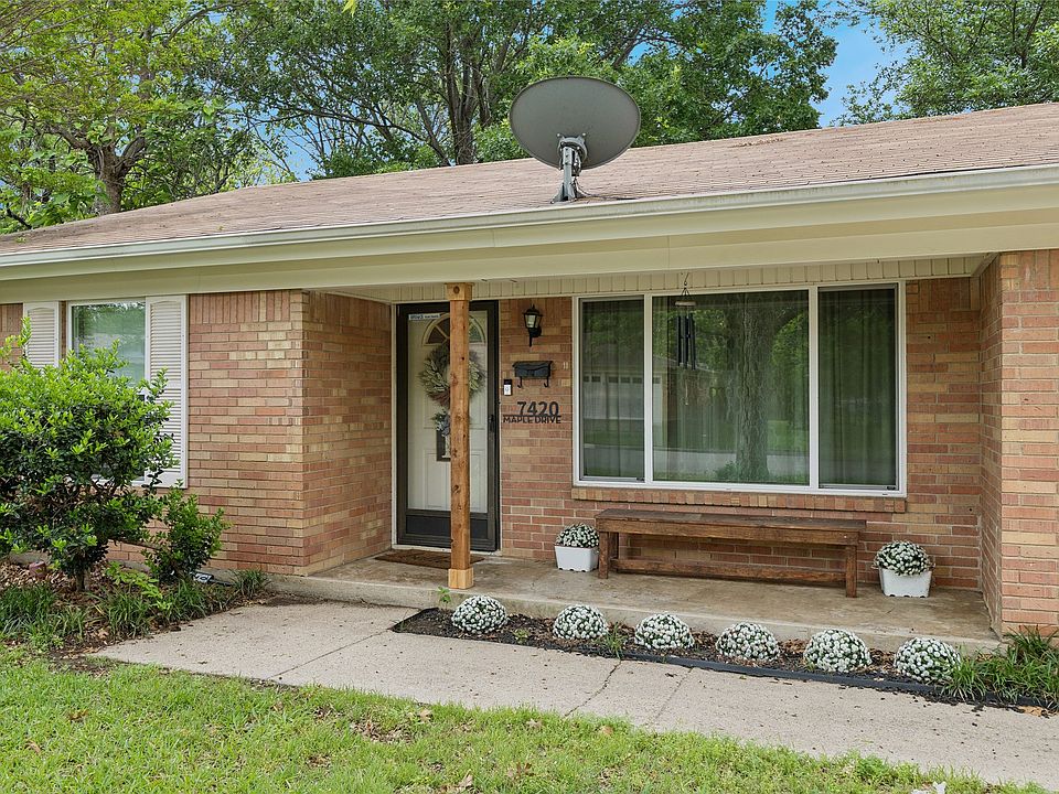 1st image of 7420 Maple Dr