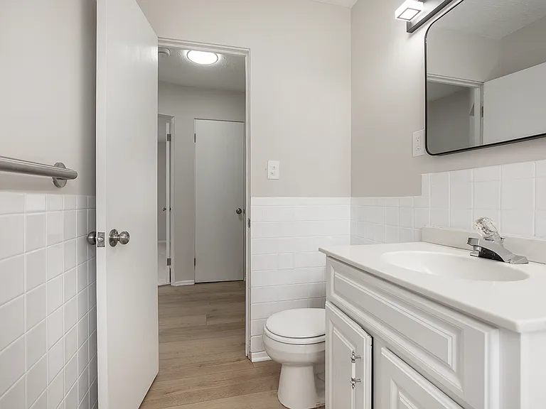 26351 Farringdon Ave — Photo 22