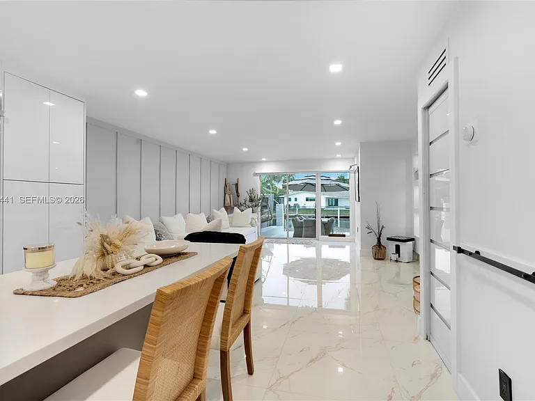 2115 NE 123rd St — Photo 12