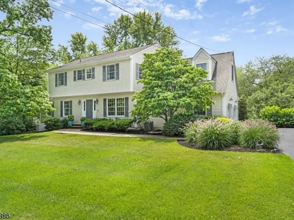 50 Whippoorwill Way, Montgomery Twp., NJ 08502