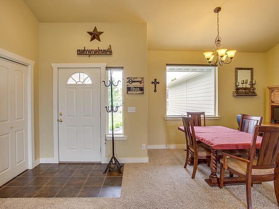 2nd image of 48 S Meadowbrook Ln
