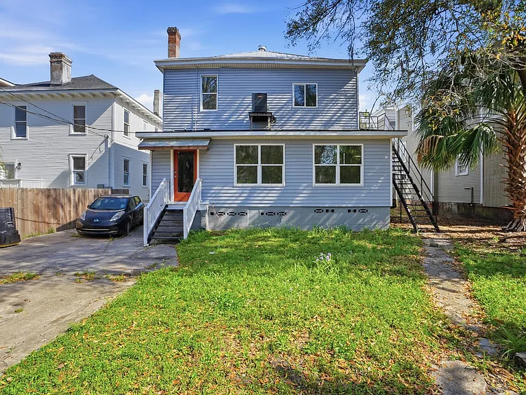 809 E Henry St — Photo 40