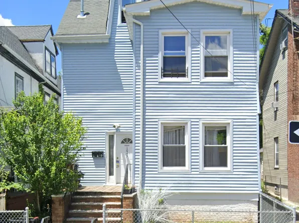 1043 Hunterdon St Floor 3, Newark, NJ 07112