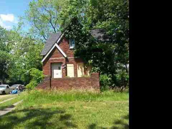 15831 Rockdale St, Detroit, MI 48223