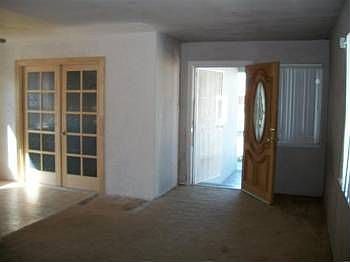 2nd image of 352 S 23rd St
