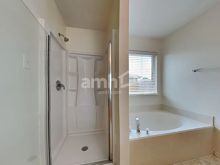 617 Chestnut Ct — Photo 13