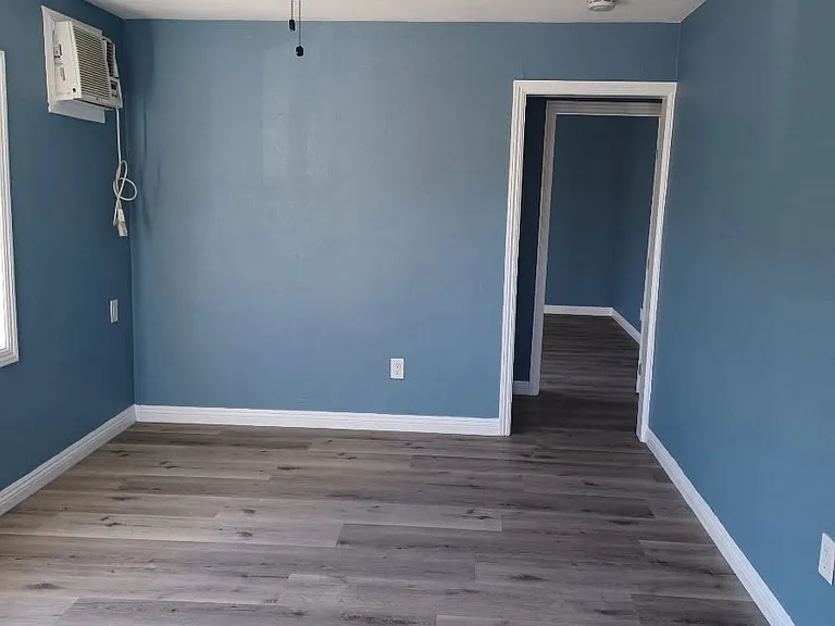 1015 S McBride Ave — Photo 1