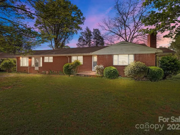 1315 Arbor Dr, Salisbury, NC 28144