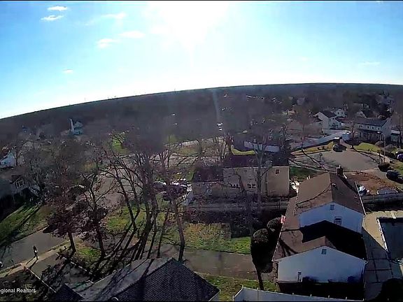 4th image of 512 Oakview Dr