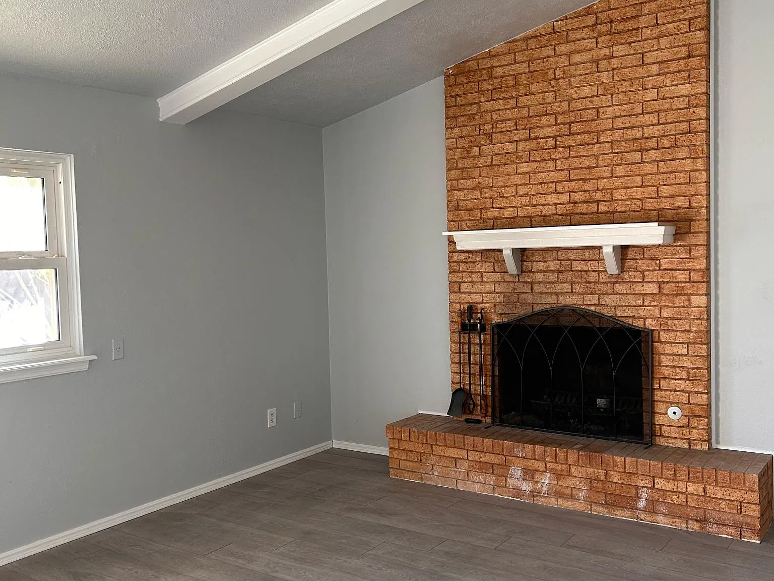 3 bed, 1140 sqft, $1,500 — Photo 2