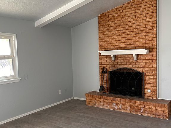 2nd image of 4756 Princess Ln
