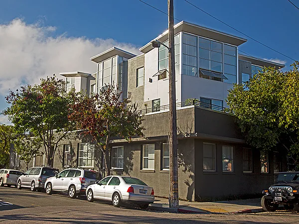 5540 Doyle St — Photo 15