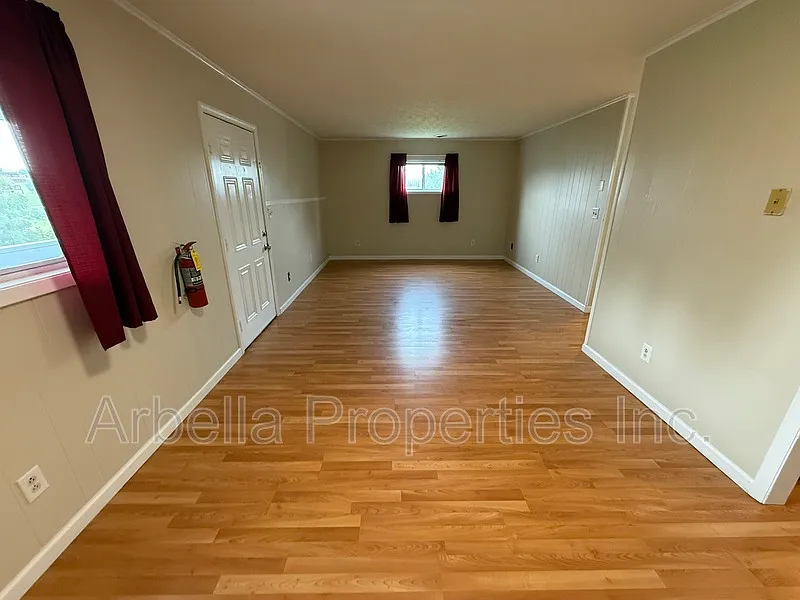 2 bed, 1.0 bath, 875 sqft, $750 — Photo 3