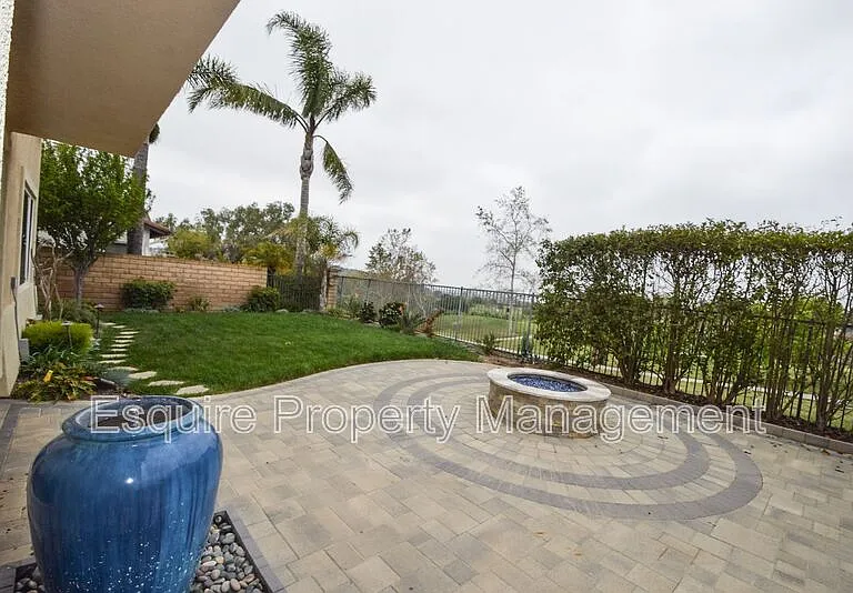 2895 Diamond Dr — Photo 29