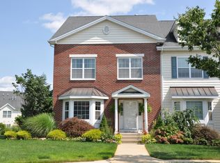 11 Lorien Pl, Melville, NY 11747