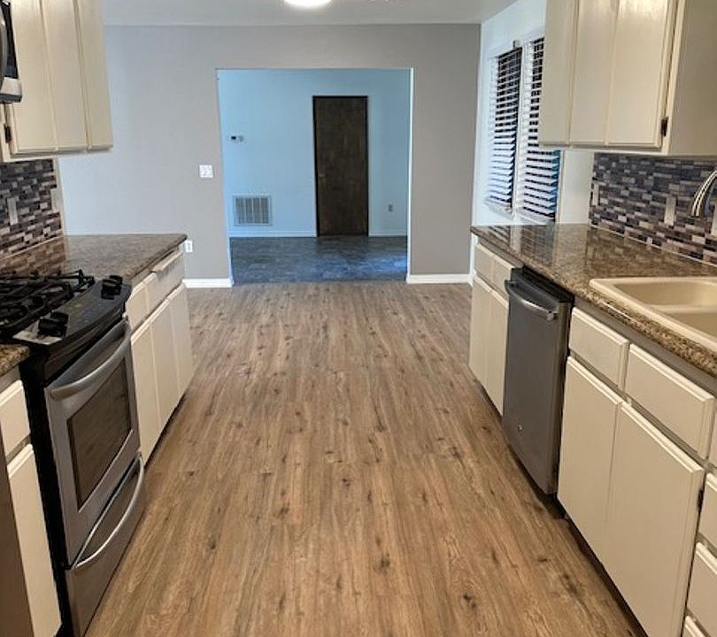 1st image of 3286-3292 Sycamore Way #3292