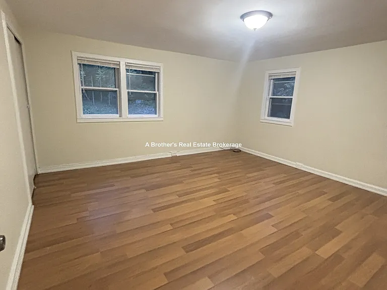50 Oakdale Ave — Photo 13