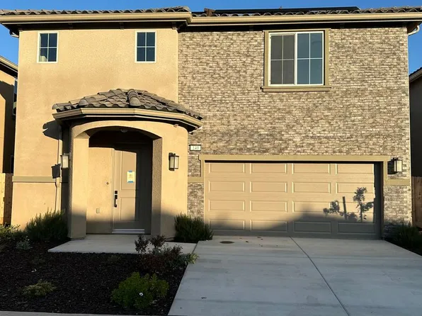 140 N Purdue Ave, Fresno, CA 93727