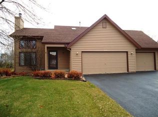 6643 Grassridge Rd, Rockford, IL 61108