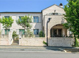 165 2nd St, Fayetteville, GA 30214