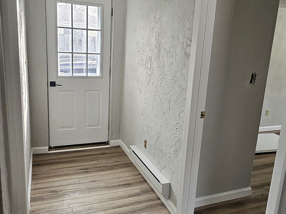 1st image of 585 Woodside Ave