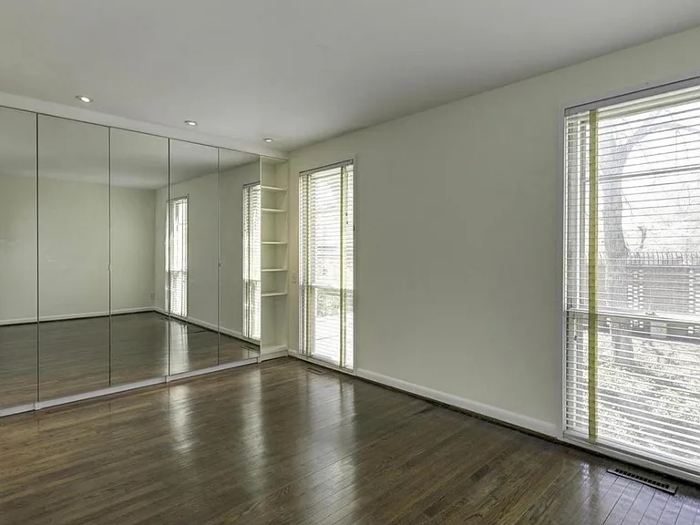 821 Delaware Ave SW #A — Photo 5