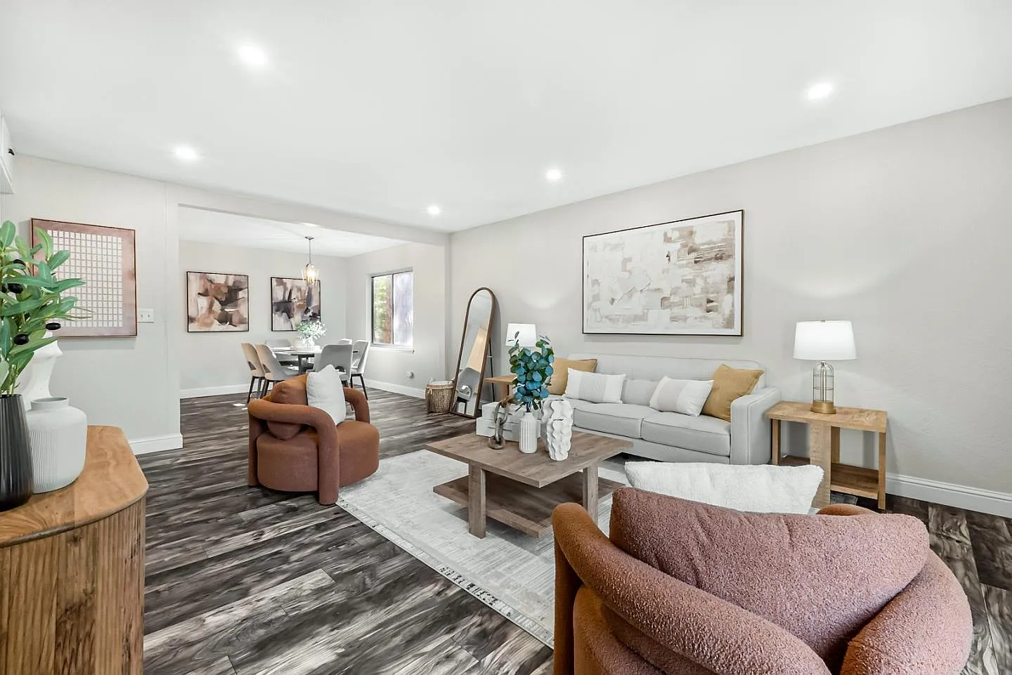 310 Tradewinds Dr APT 8 photo 1