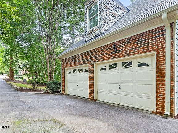 5th image of 2721 Glassman Ln