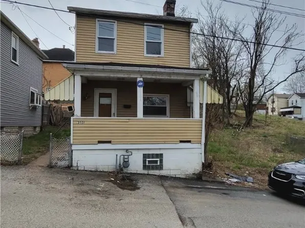 2510 Oak St, McKeesport, PA 15132