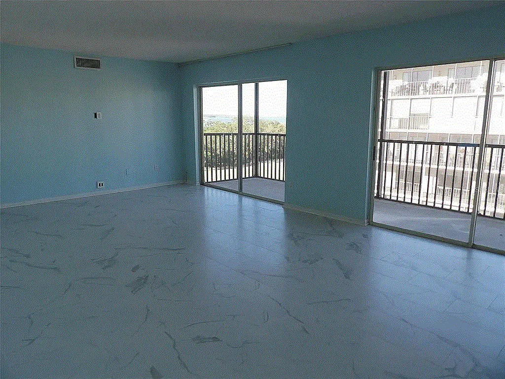 3 bed, 1400 sqft, $2,500 — Photo 2