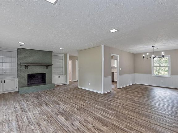 5th image of 5824 Lee Road 240