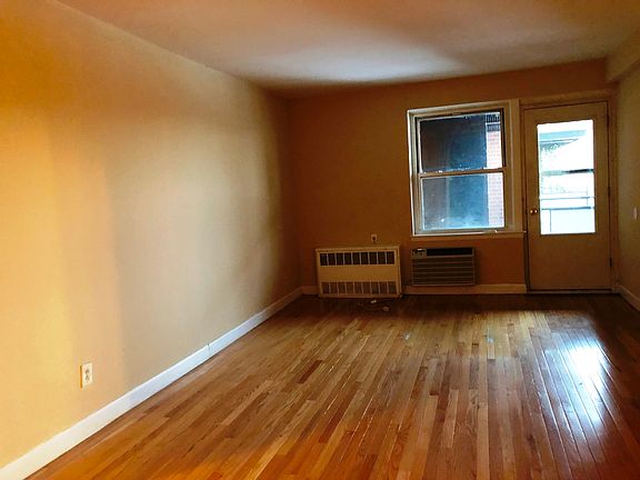 3rd image of 1670 Bell Blvd Floor 3