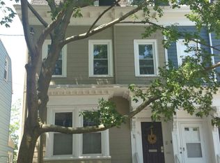 391 K St #1, South Boston, MA 02127