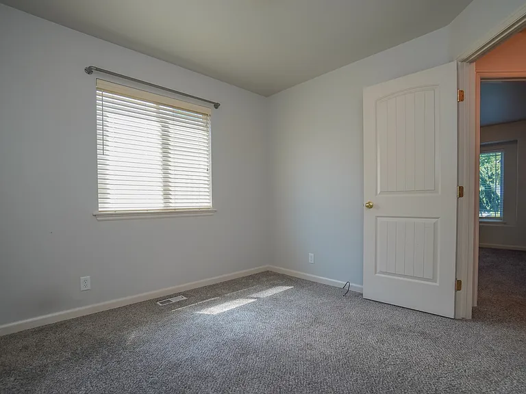 1445 W Silver Salmon Dr — Photo 8
