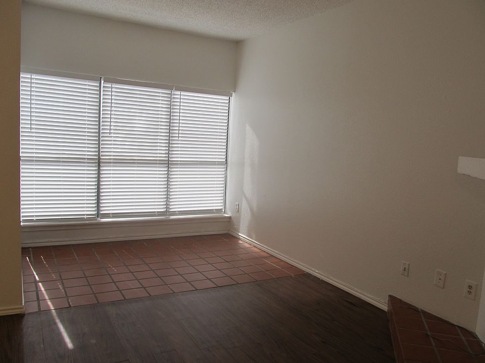 1st image of 9600 Royal Ln #506