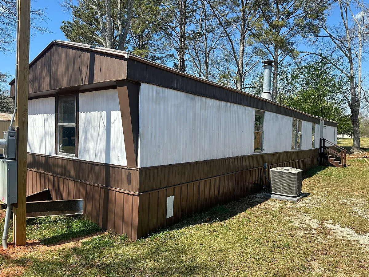 Building Photo - 371 McCain St