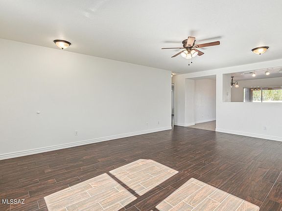 4th image of 6258 S Wheaton Dr