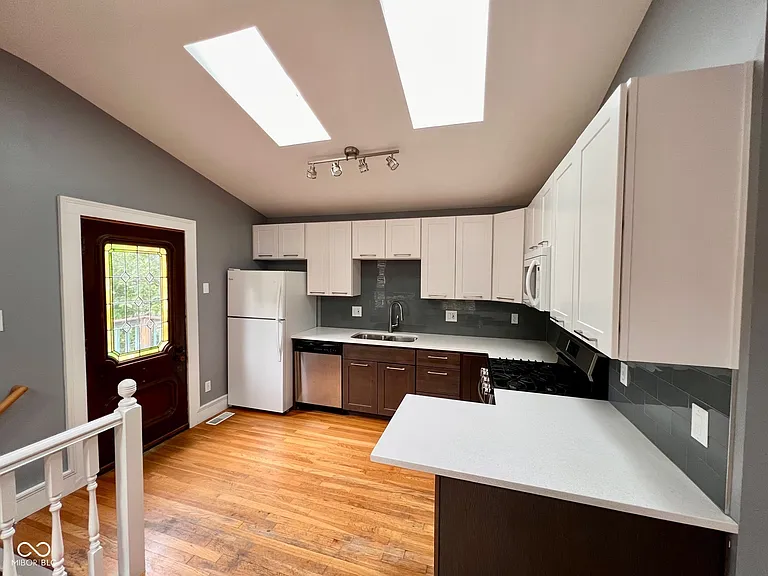1347A N Park Ave — Photo 7