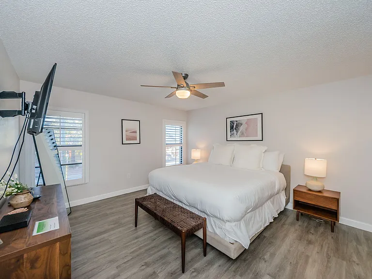 15 Glendale St #1B — Photo 26