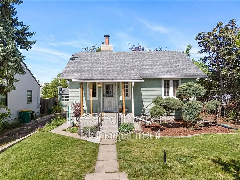 3077 Benton St — Photo 1