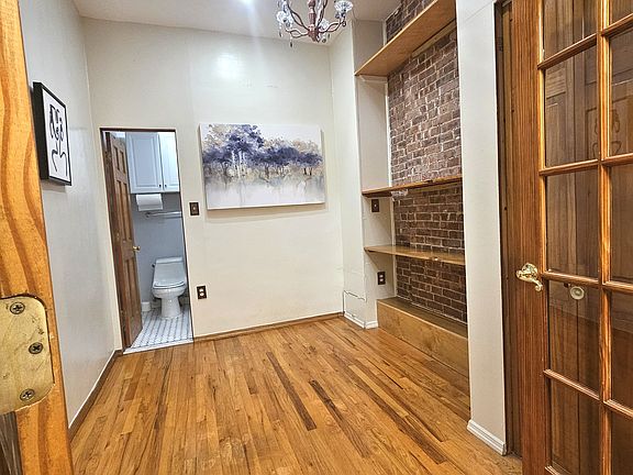 4th image of 271 W 90th St APT 11