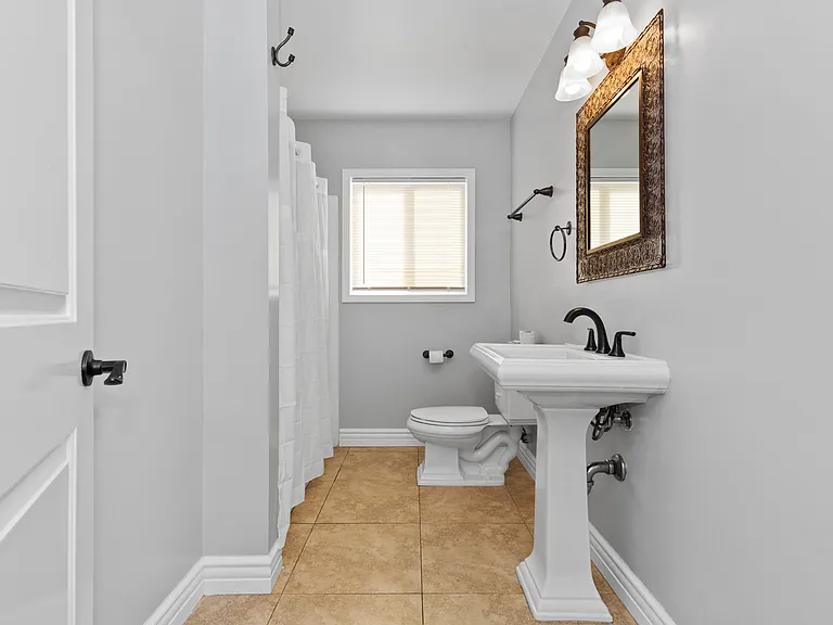 831 E Hoover Ave — Photo 31