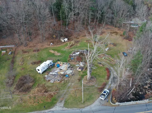 471 Middle Rd, Clarksburg, MA 01247