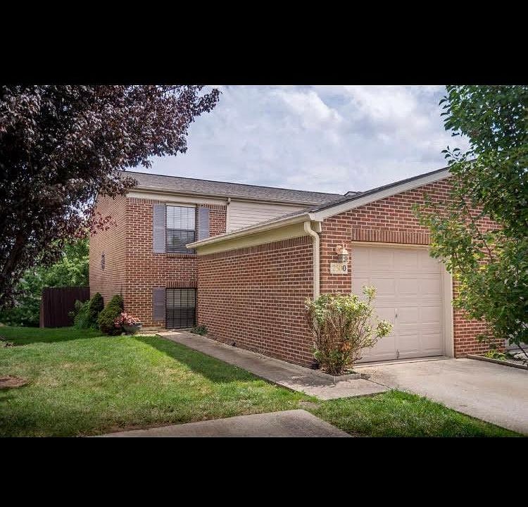 1st image of 2500 Knightsbridge Ln