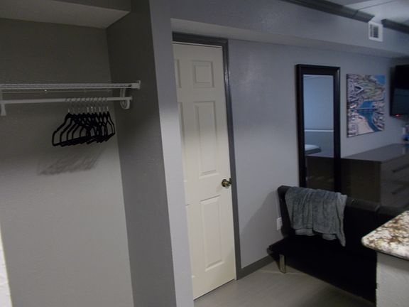 4th image of 2260 Mimosa Ln