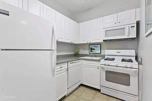Sold by Corcoran | media 4