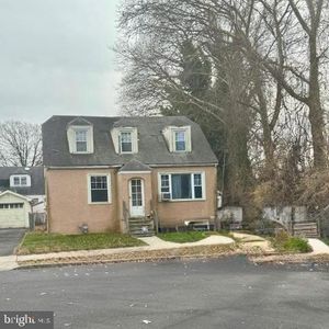 5 Monument Ave, Hamilton, NJ, 08619