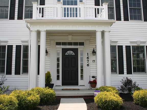 Elegant columns 