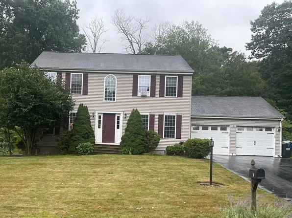7 Ash Ln, Dudley, MA 01571