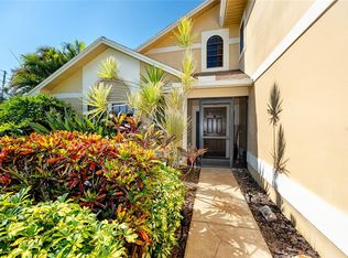 1229 Holiday Dr, Tarpon Springs, FL 34689